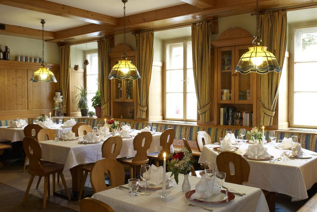 Schwanberg Hotel-Gasthof-Fleischerei - Zur Alten Post מראה חיצוני תמונה