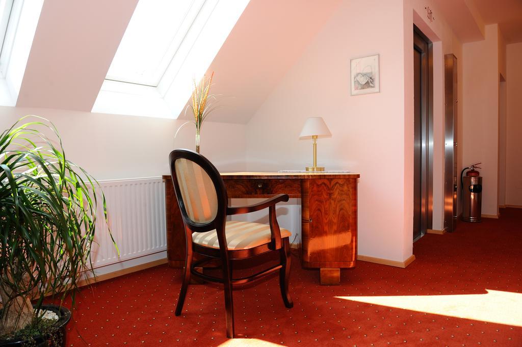 Schwanberg Hotel-Gasthof-Fleischerei - Zur Alten Post מראה חיצוני תמונה