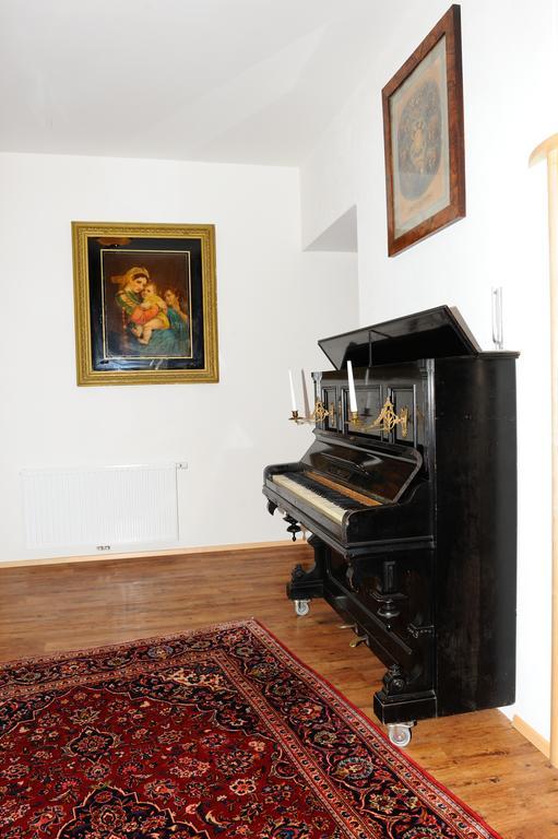 Schwanberg Hotel-Gasthof-Fleischerei - Zur Alten Post מראה חיצוני תמונה