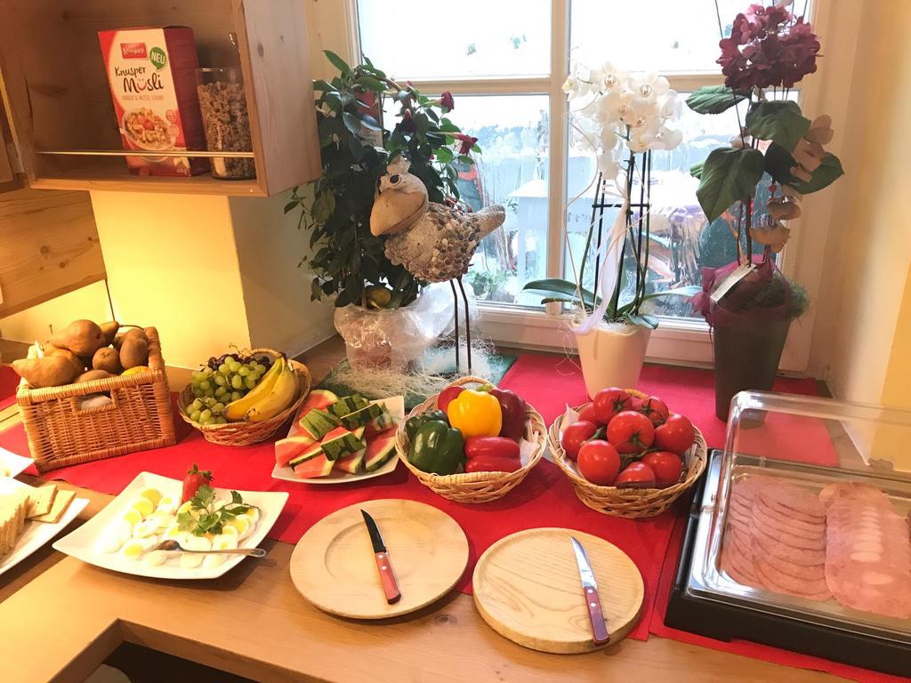 Schwanberg Hotel-Gasthof-Fleischerei - Zur Alten Post מראה חיצוני תמונה