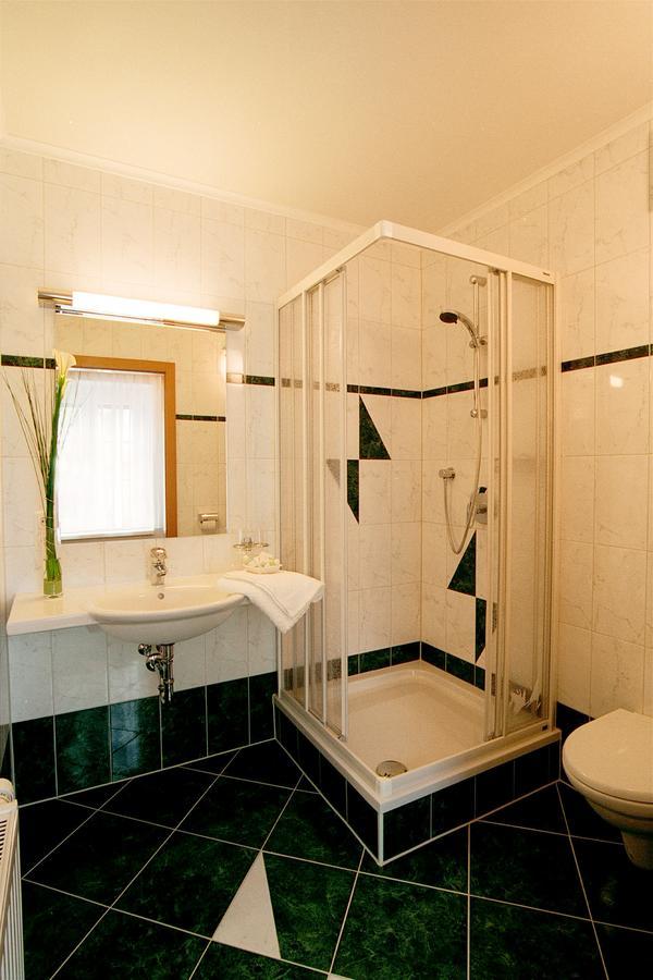 Schwanberg Hotel-Gasthof-Fleischerei - Zur Alten Post מראה חיצוני תמונה
